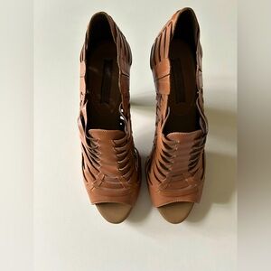 Leather platform heals